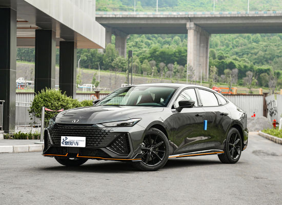 Спортивный Автоматический Чан Ан EV Чанган UNI-V 5 мест 5 дверей бензиновый автомобиль