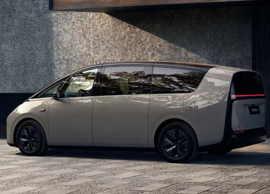 Купить на складе Lixiang Мега электрическое транспортное средство 5 мест MPV Авто чистое новое энергетическое электромобиль