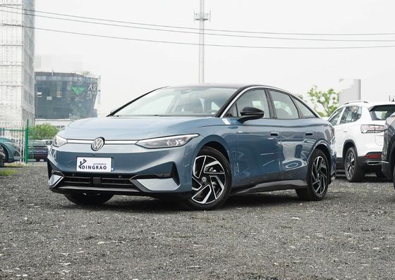 5-местный хэтчбек электромобиль с синхронным электродвигателем на постоянных магнитах мощностью 150 кВт