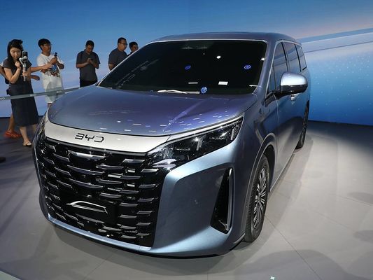 Новая версия новейшего BYD Xia MPV для семейного использования, 7-местный гибридный автомобиль с бензиновым двигателем 1.5T и электроприводом